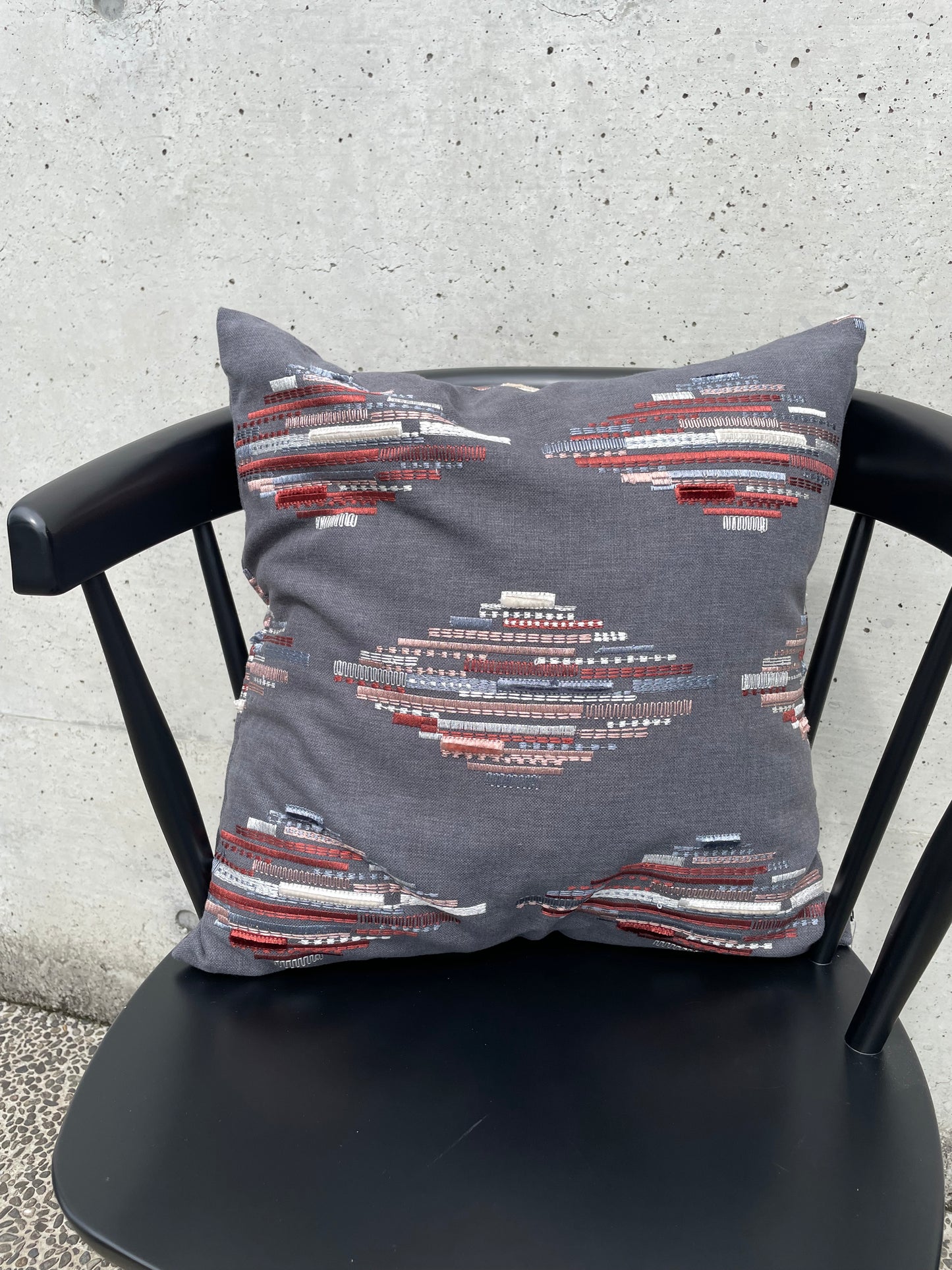 刺繍柄 クッションカバー