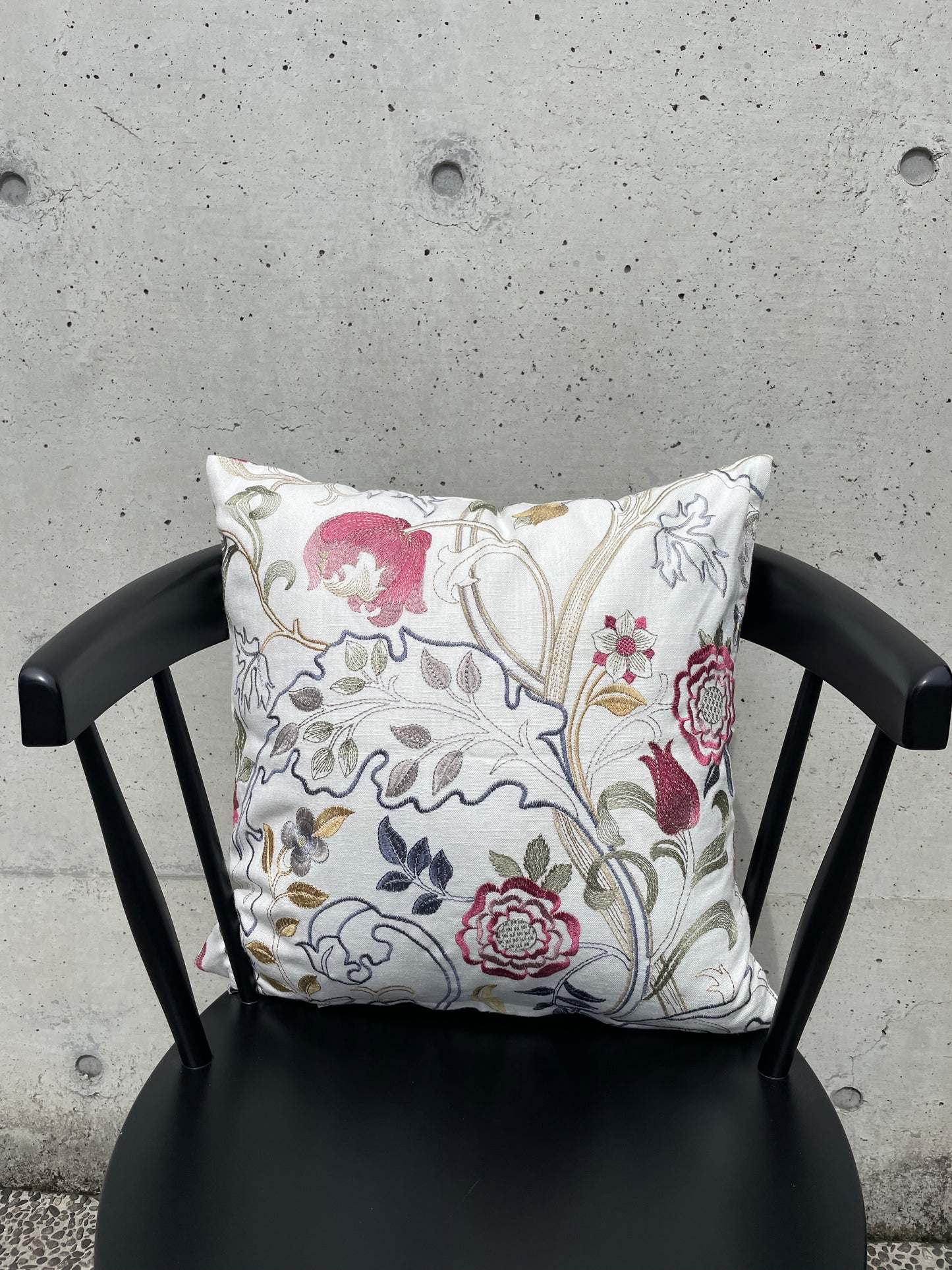 刺繍柄 クッションカバー